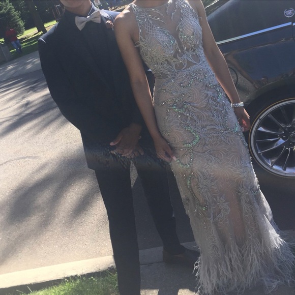 PROM DRESS - Picture 4 of 4